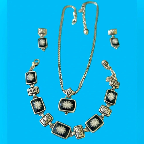 Brighton "Waterlily Black" Necklace Bracelet & Earrings - 3 piece set. - Picture 2 of 5